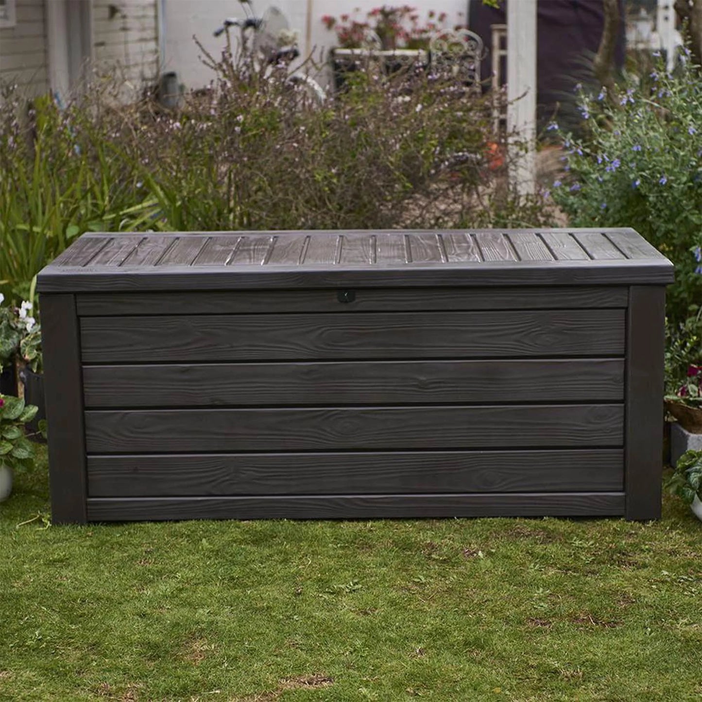 Westwood 150 Gallon Plastic Outdoor Storage Deck Box